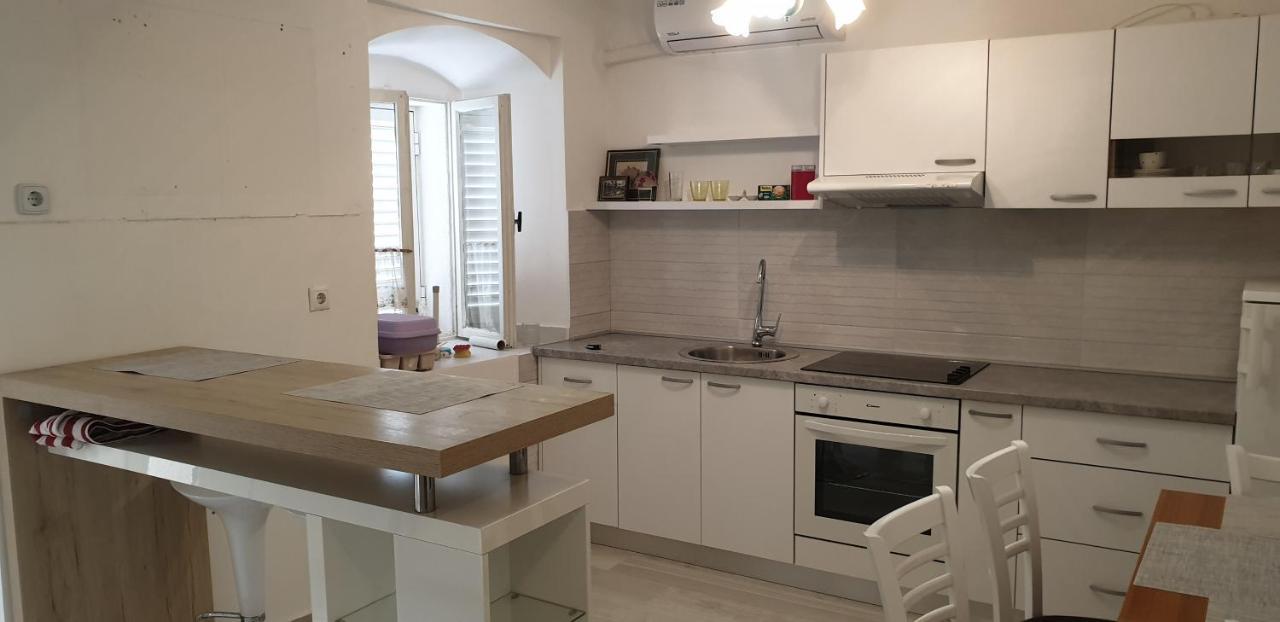 Ulica Dvori Narca 12 Apartment 4+2 Per. Baška Buitenkant foto