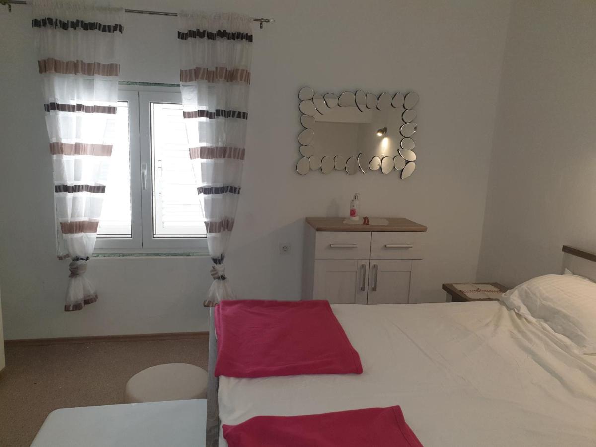 Ulica Dvori Narca 12 Apartment 4+2 Per. Baška Buitenkant foto